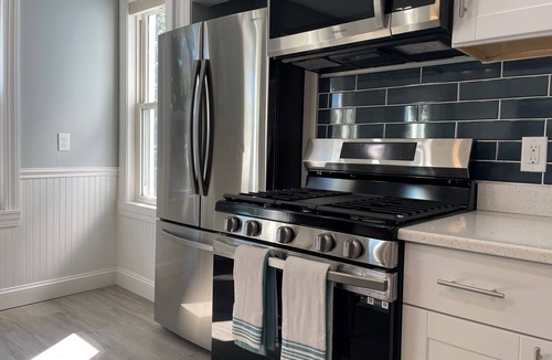 Worcester Apartment | Beautiful New 2 BD near Hospitals, Free Parking