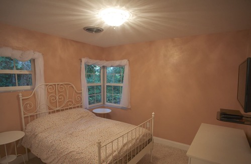 Eustis House | Beautiful newly refurbished 3/2 with new everything! Hilltop view!!