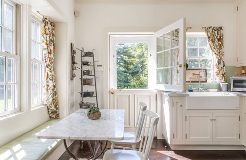 Lakeside House | Beautiful pet friendly riverfront vacation home on the Bantam River in Washington Depot