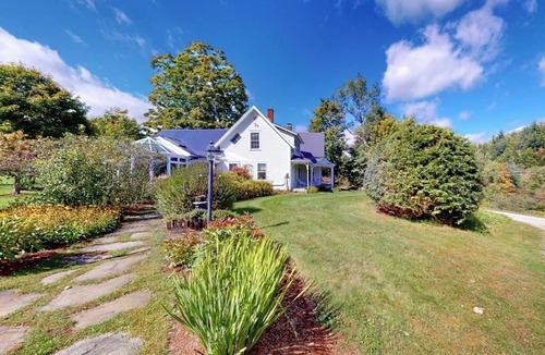 Lincoln House | Beautiful, rustic home w/on-site playground, deck, patio, grill, and fireplace