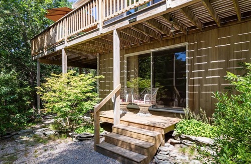 Truro House | Beautiful Secluded North Truro Home with Private Association Beach Access and Parking