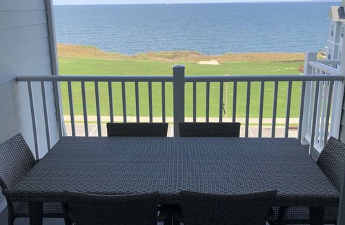 Greenport West Condo | Beautiful Soundfront condominium