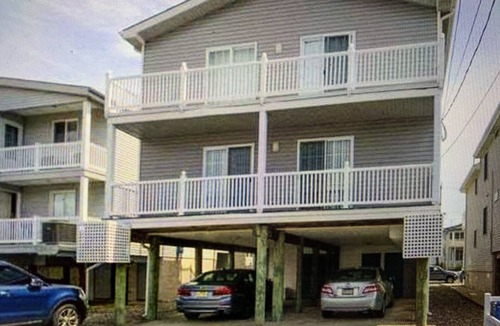 South End Condo | Beautiful Southend 1st Floor condo 1 block from the beach