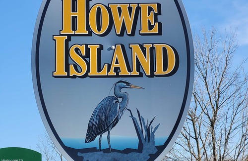 Howe Island Cottage | Beautiful St Lawrence waterfront cottage