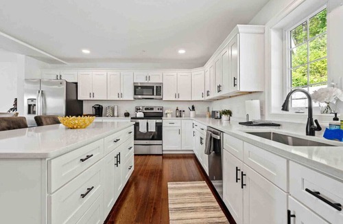 Worcester House | Beautiful Three Bedroom Luxury Townhouse