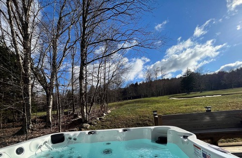Wilmington Ski Chalet | Beautiful-Top Guest rated -Golf/Ski Home W/Hot Tub and heated pool access.