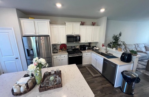 Fogelsville House | Beautiful Townhouse 4 bedroom 3 bathroom in Fogelsville PA