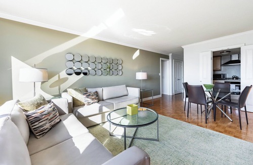 Fenway–Kenmore Apartment | Beautiful Two Bedroom near Prudential Center