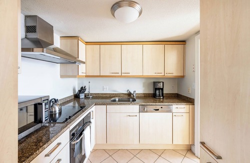 Fenway–Kenmore Apartment | Beautiful Two Bedroom near Prudential Center