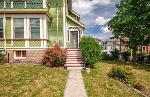 Dorchester Apartment | Beautiful Victorian House