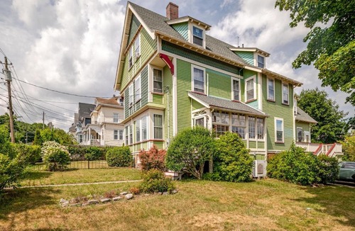 Dorchester Apartment | Beautiful Victorian House