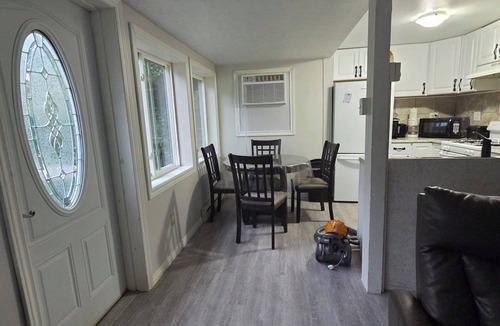 Rideau Lakes Cottage | Beautiful Waterfront Cottage