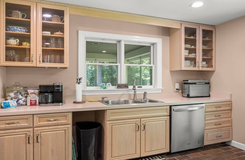 Town of Copake House | Beautiful Waterfront Home in the Foothills of the Berkshires