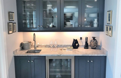 Portsmouth House | Beautiful Waterfront Home, Beach and Dock