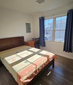 North New Hyde Park Villa | Beautifully Renovated 3-Bedroom Guest Stay