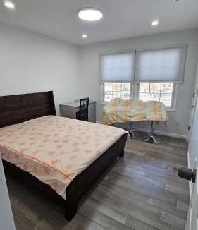 North New Hyde Park Villa | Beautifully Renovated 3-Bedroom Guest Stay
