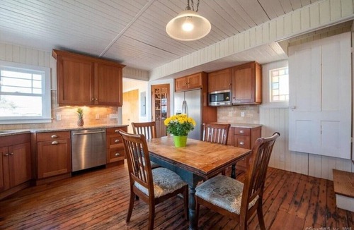 Madison Center House | Beautifully renovated beach cottage.