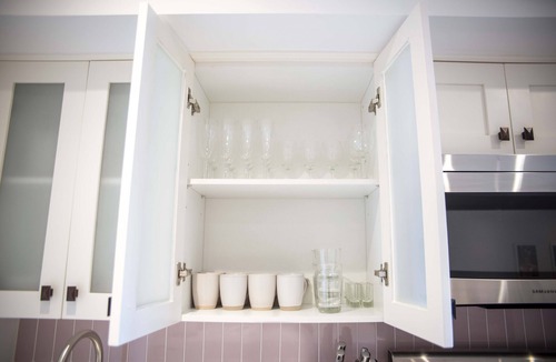 Leslieville Apartment | Beautifully renovated open concept with very large living space.