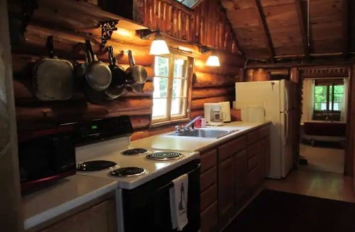 Oakland Cottage | Belgrade lakes waterfront on Messalonskee 4 bedroom cabin