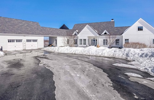 Glen Huron House | Belle View: Luxury home with a spectacular view