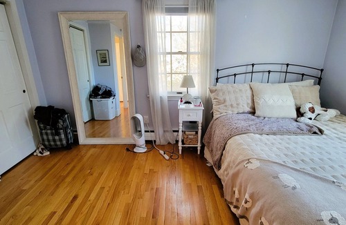 Bellevue Avenue Historic District Condo | ~ Bellevue adjacent condo near Cliff Walk & Downtown ~