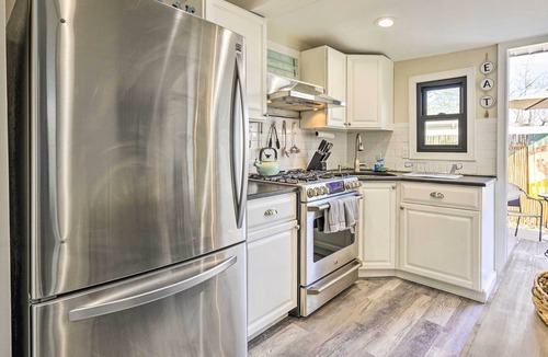 Wall Cottage | Belmar Cottage w/Deck & Fire Pit!