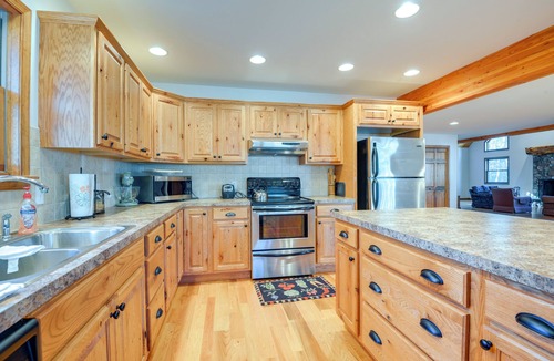 Benton House | Benton Home on 50 Acres w/Private Deck & Views!