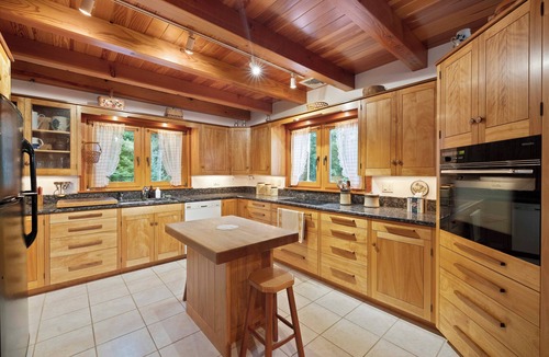 Gilford House | Bergli · Luxury Chalet overlooking Gunstock Mt & Lake Winnipesaukee