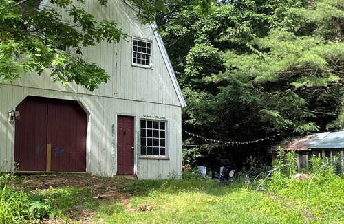 West Stockbridge House | Berkshires Barn Stay on Working Homestead
