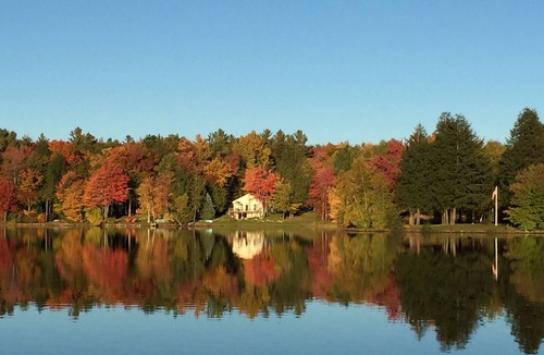 Sherwood Forest House | Berkshires Private Large Lakefront Home On Robin Hood Lake