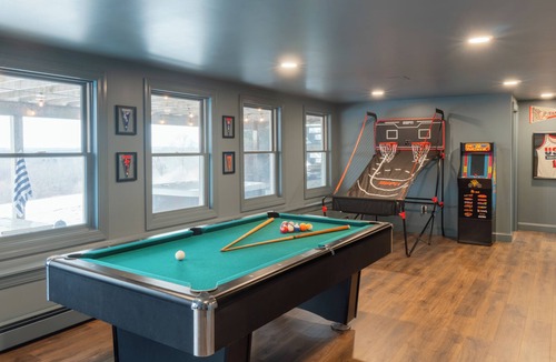 Bantam House | Bespoke Litchfield - Family Friendly, Hot Tub