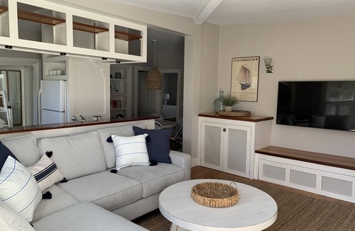 Yachting Village Apartment | Best Downtown Location! Monthly 2-BR Apartment with AC/patio/grille/parking!