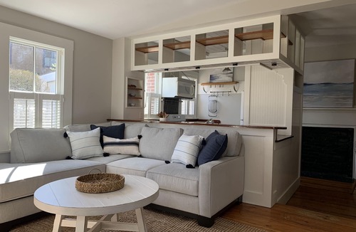 Yachting Village Apartment | Best Downtown Location! Monthly 2-BR Apartment with AC/patio/grille/parking!