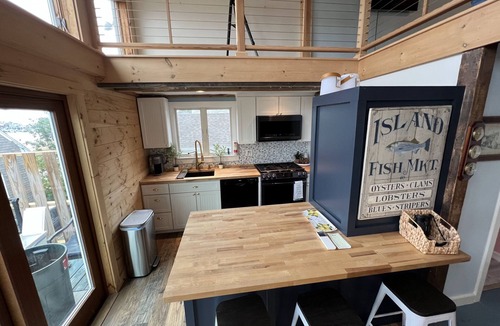 Provincetown Condo | Best location in Ptown! On the Beach & in the Center of Town.