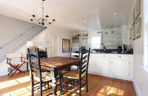 Lakeside Cottage | Best Town under 2 Hrs NYC, Restaurants, 3BR, Shops,Heated Pool, BBQ PoshPadsCT