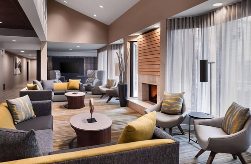 Middletown Hotel | Best Value, Quality Stay! Short Drive to Inter' Tennis Hall of Fame & Downtown