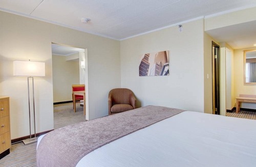 Marlborough Hotel | Best Western Royal Plaza Hotel and Trade Center