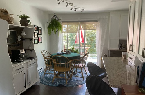 St. Jerome House | Between Montreal and Tremblant, complete home close to 3 services.