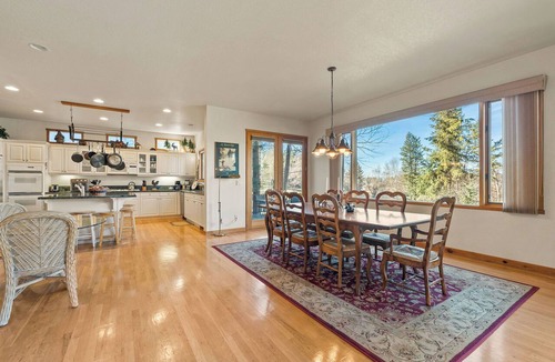 Bigfork House | Bigfork Eagle Bend House - Spacious, Private & Serene - 4 Bdrm/4 Bthrm