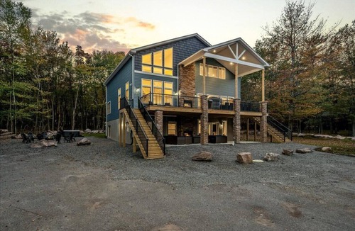 Lake Harmony Estates House | BIGGEST Lot in LH 10 BR 7 BA Volleyball Playground Elevator Hot Tub