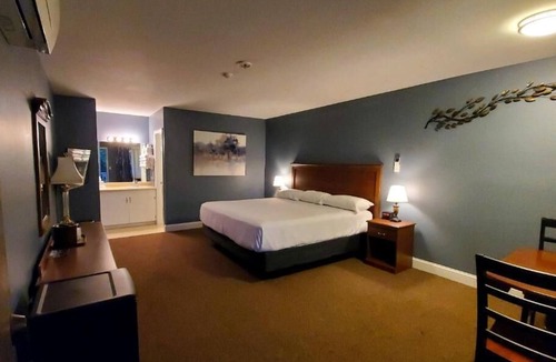 Laconia Hotel | Birch Knoll Motel