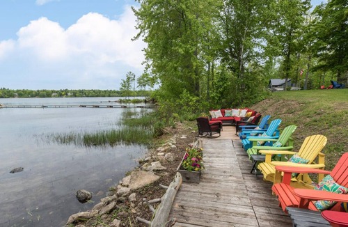 Tay Valley Cottage | Black Lake Cottage w/ Hot Tub and Sauna