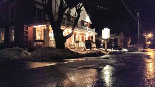 Richford Hotel | Black Lantern Inn