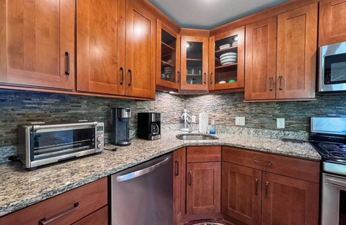 Jackson Villa | Black Mountain Ski in/out Home | Views + Hot tub!