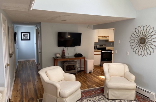 Niantic House | BLACK POINT Backwater Beauty