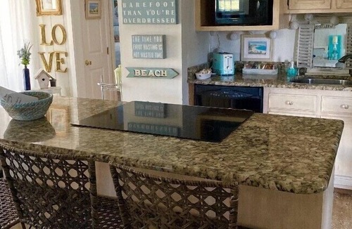 Niantic Cottage | Black Point Beach Club Coastal Cottage with Private Pool