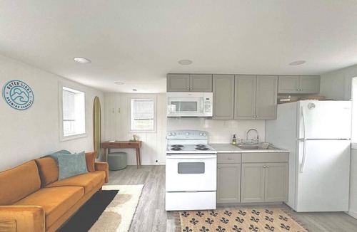 Niantic House | Black Point Bungalow Near Downtown Niantic