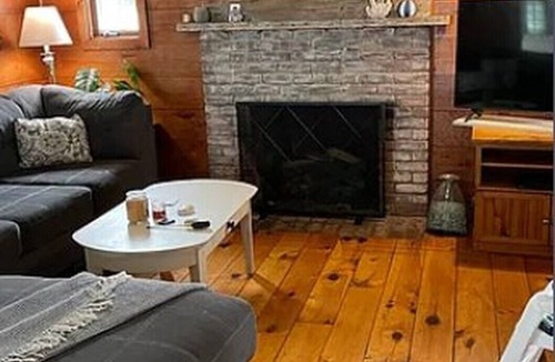 Niantic Cottage | Black Point Cottage - Suddenly Available for July Weeks
