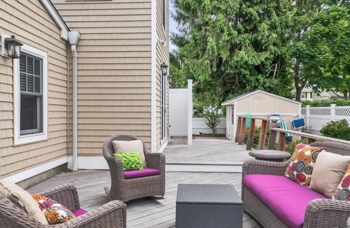 Niantic House | Black Point Retreat - Entertain & Enjoy the Beach!