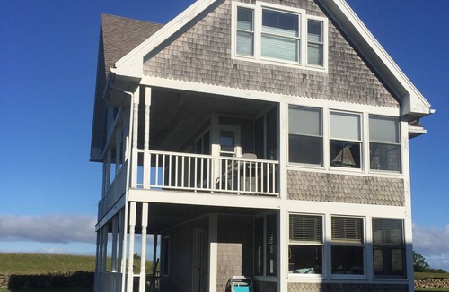 New Shoreham House | Block Island - Crescent Beach with Beautiful Sunset Views over Mitchell Farm